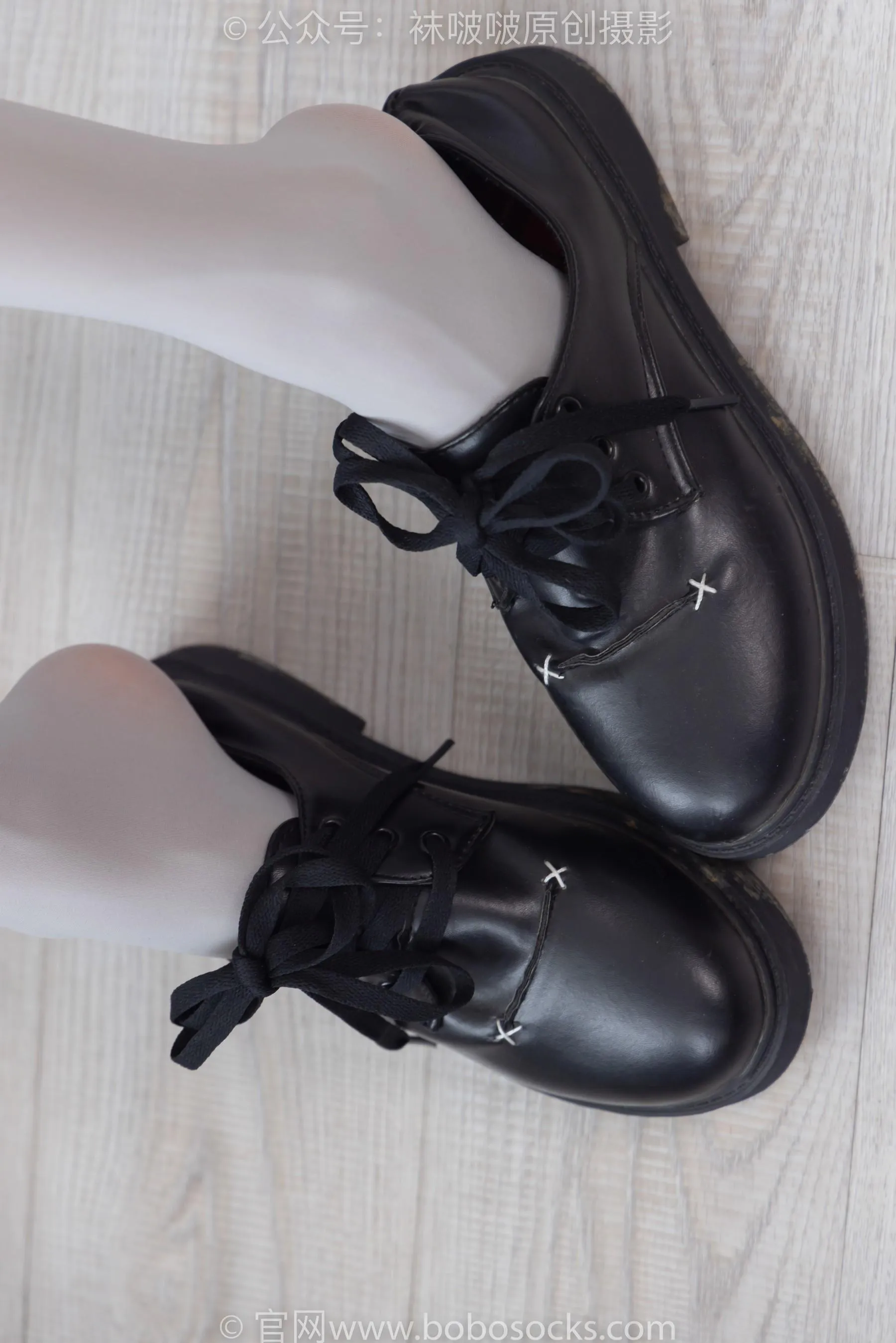 [BoBoSocks袜啵啵]NO.213 稚予-黑皮鞋、厚灰丝 [87P]插图1